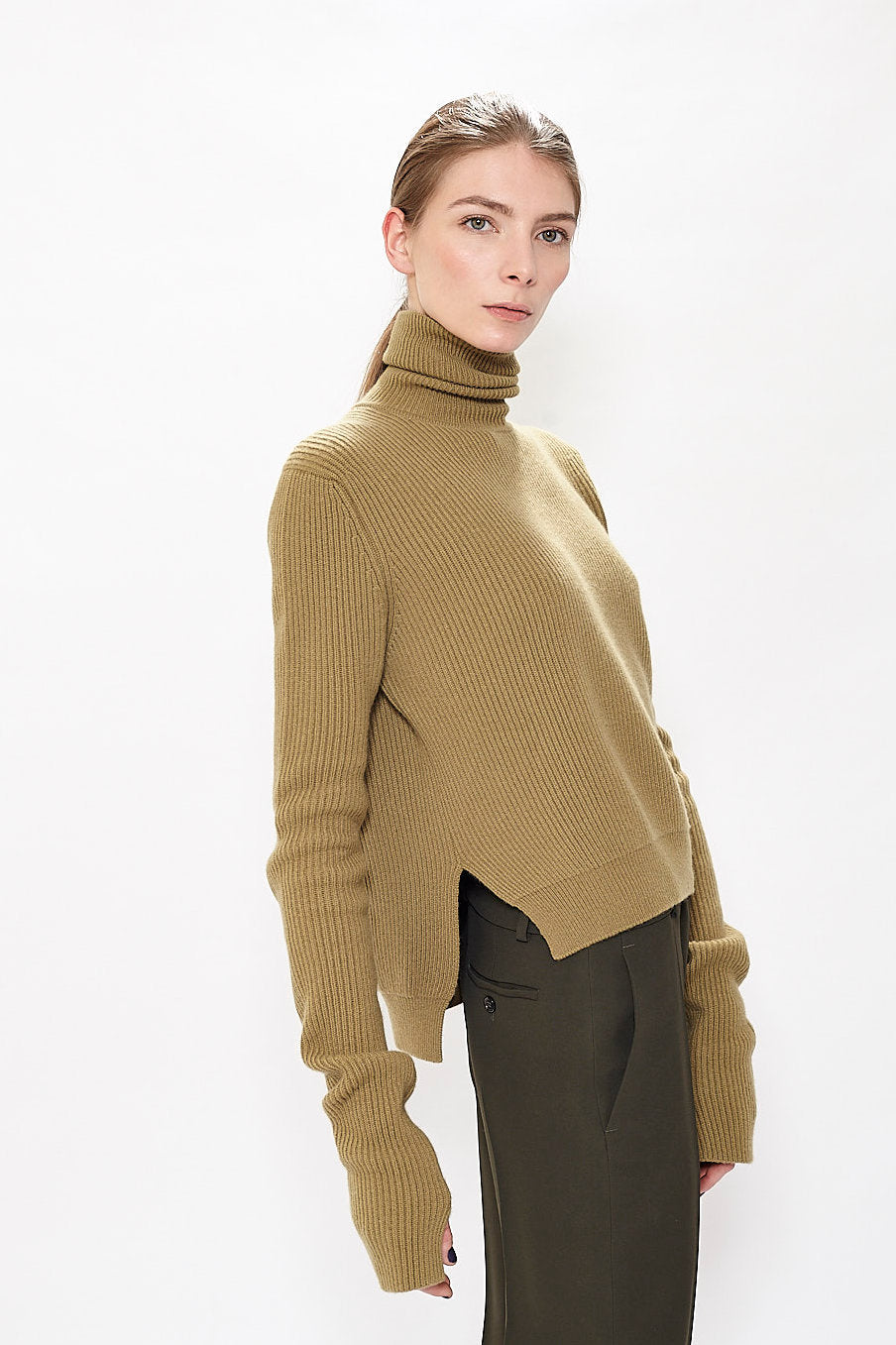 Roll Neck Crop Cashmere Sweater - Algae