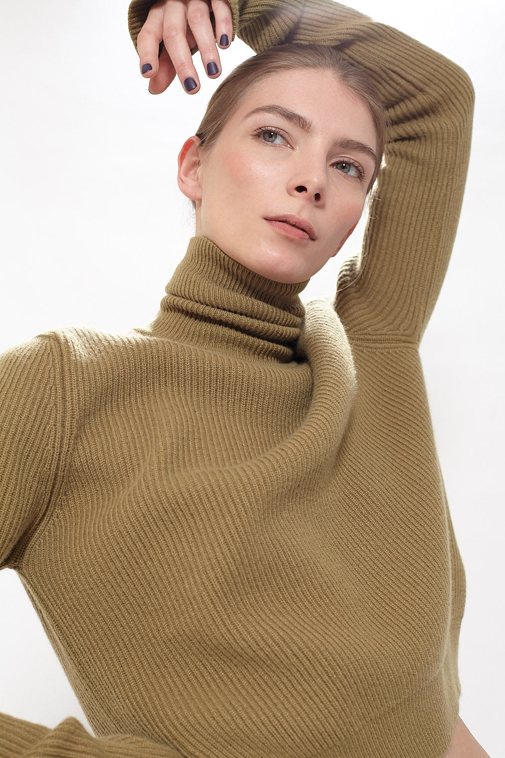 Roll Neck Crop Cashmere Sweater - Algae